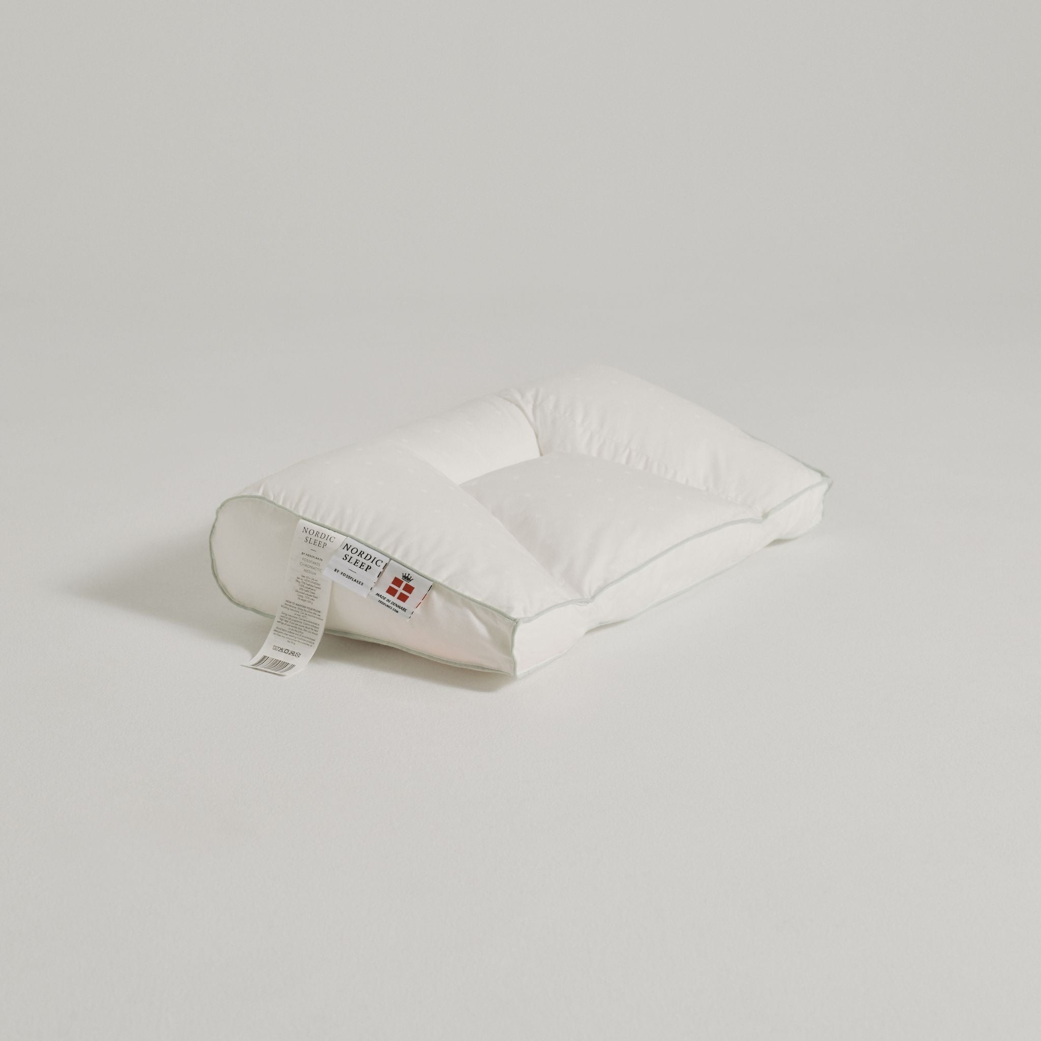 NORDIC SLEEP Chiropractic 枕 Large Chiropractic Pillow incl. cover - White