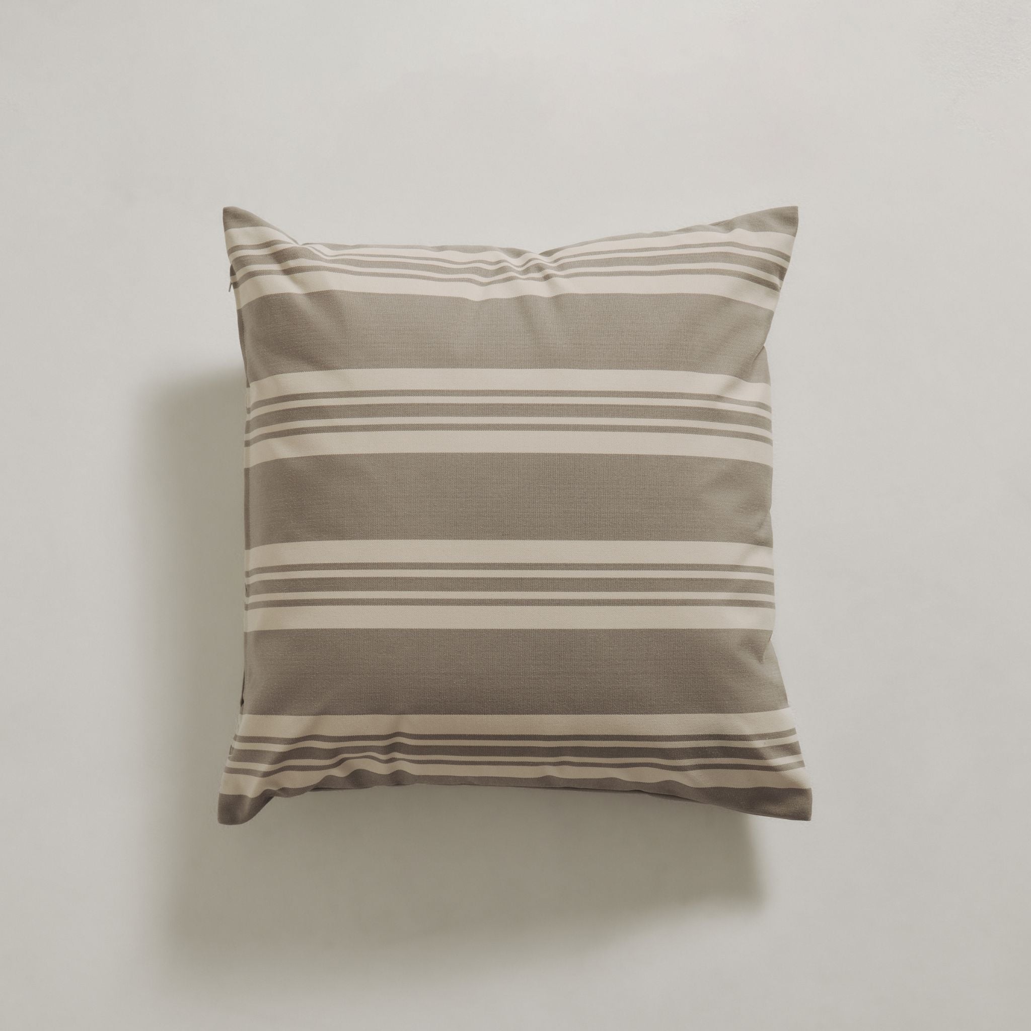 Outdoor Pillow 50x50 - Grey stripe