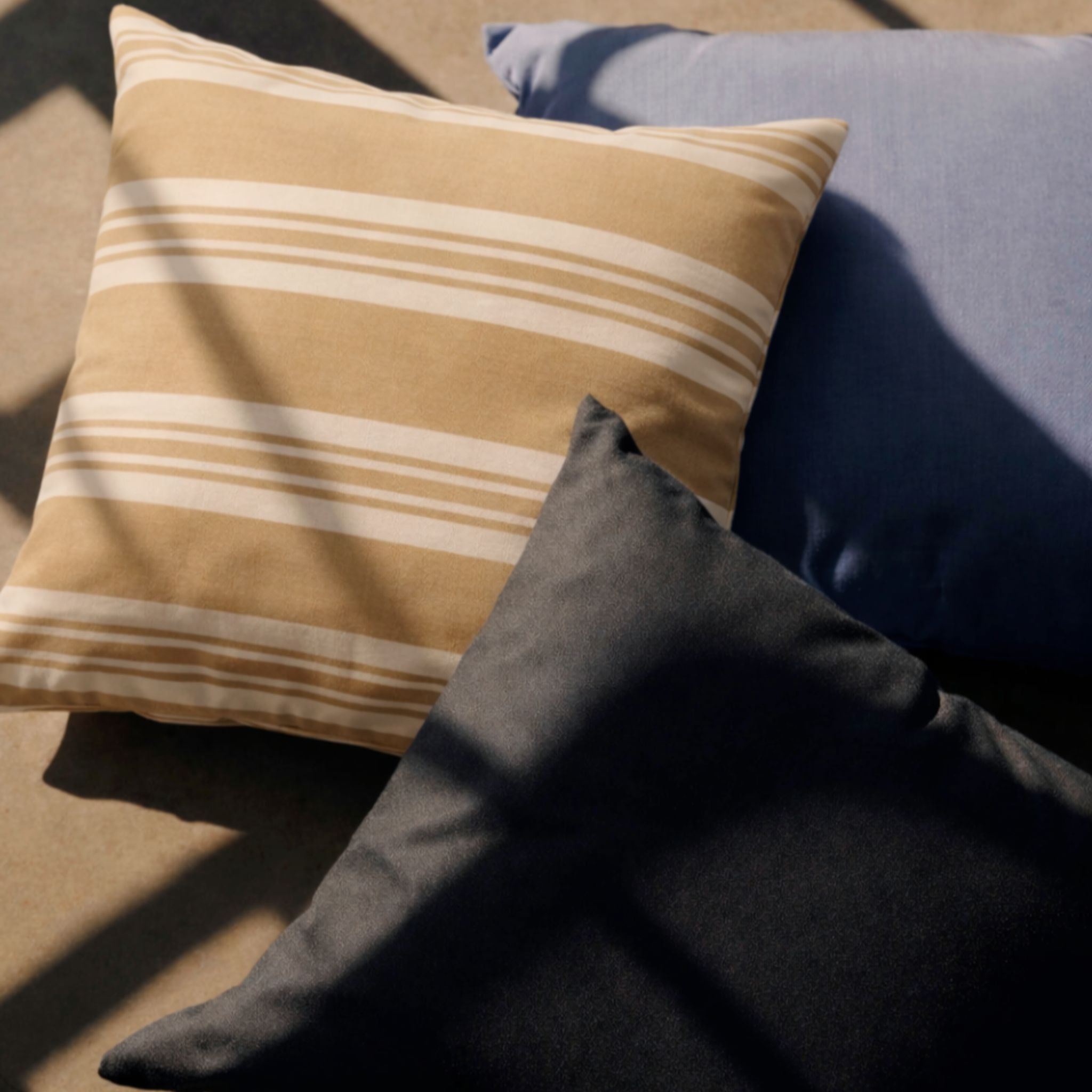Outdoor pillow 50x50 - Beige stripe