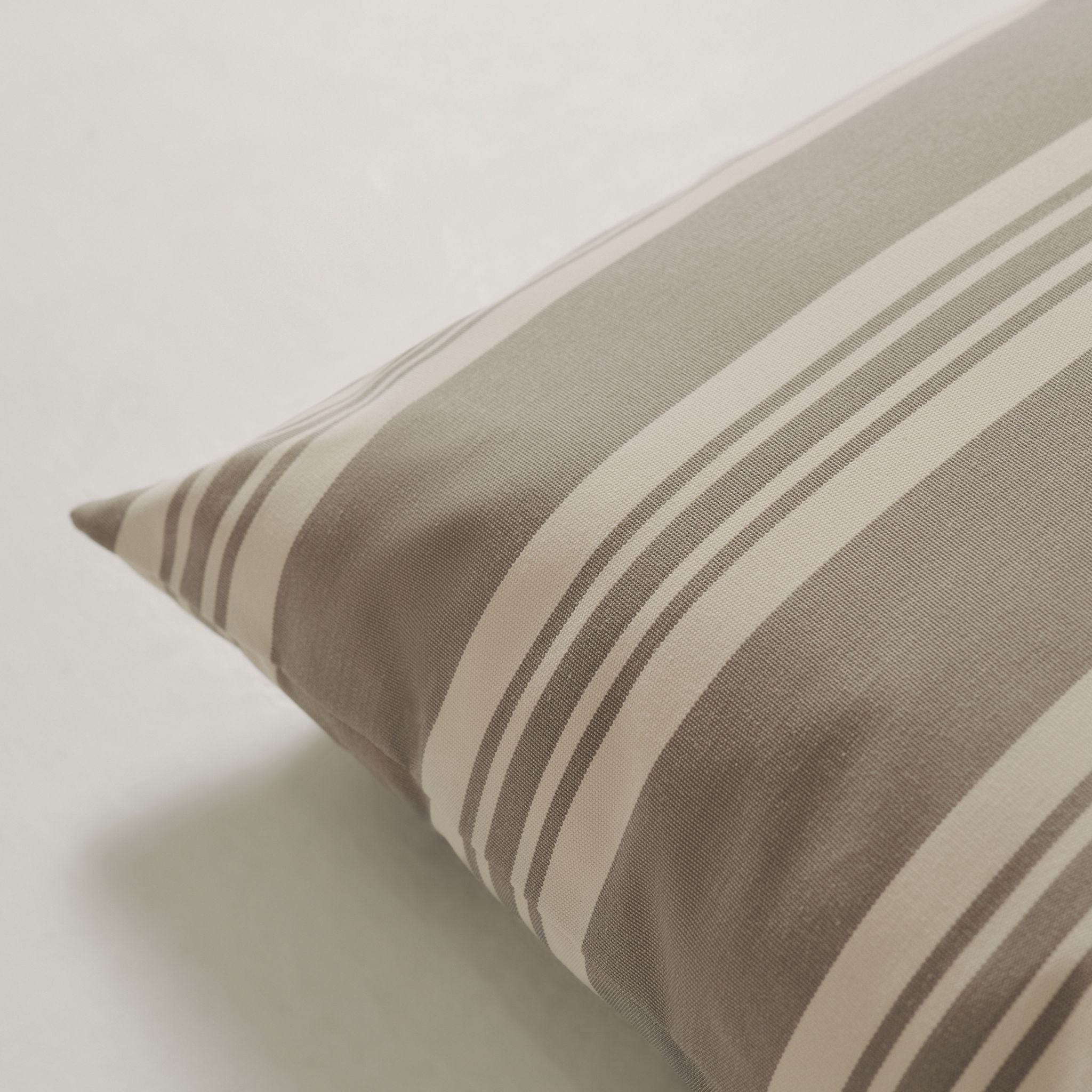 Outdoor Pillow 50x50 - Grey stripe