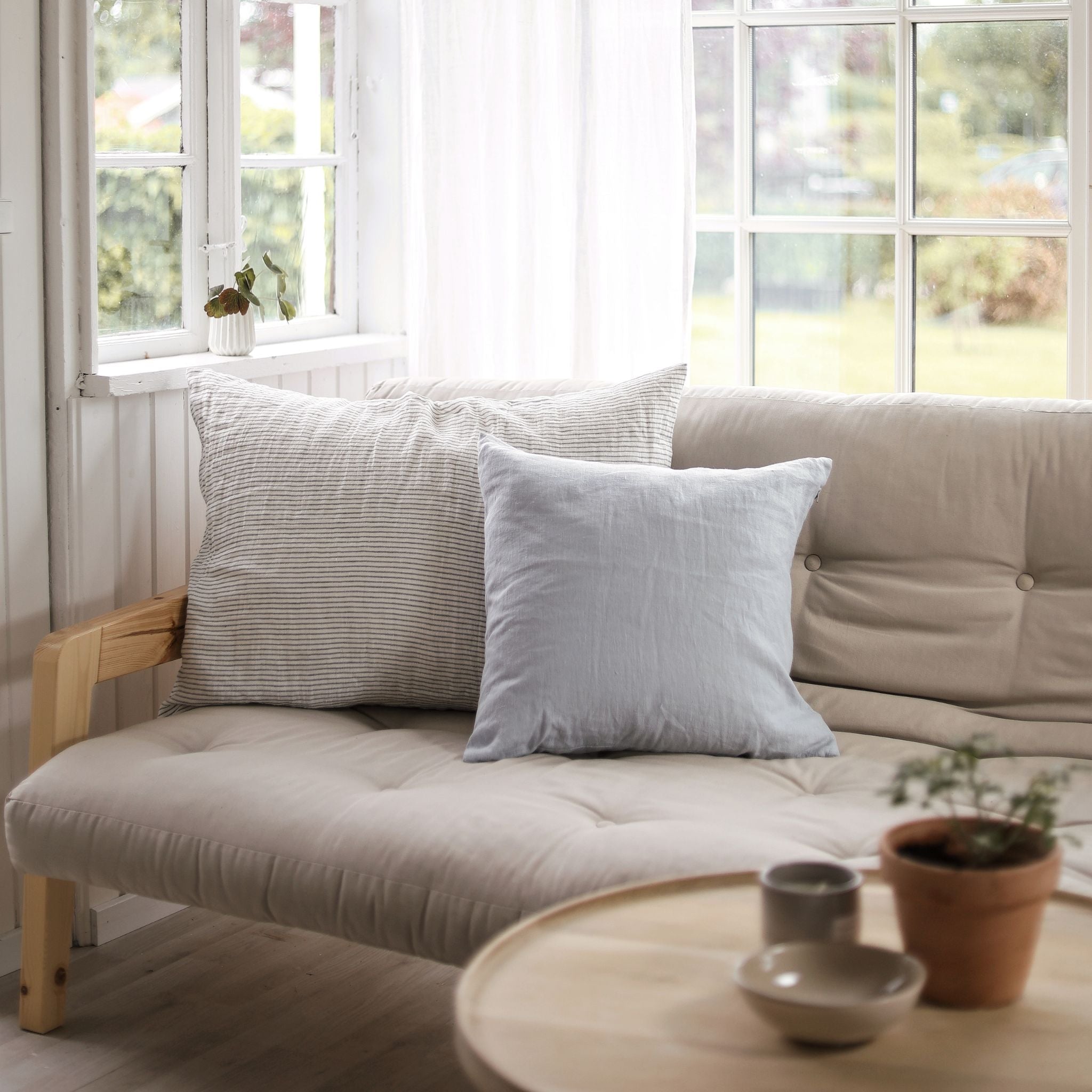 Linen cushion - Sky - 60x80cm